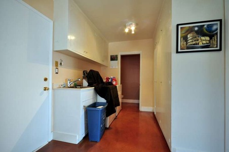 Enlarge photo 69