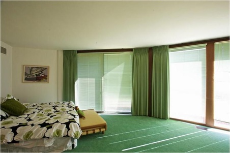 Enlarge photo 79