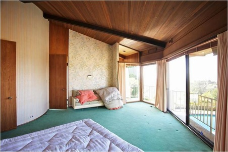 Enlarge photo 89