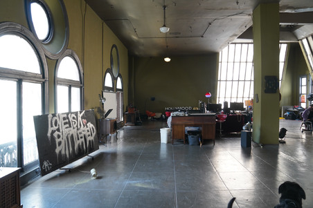 Enlarge photo 13