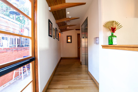 Enlarge photo 38
