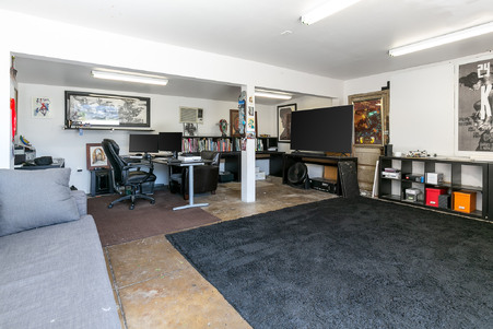 Enlarge photo 15