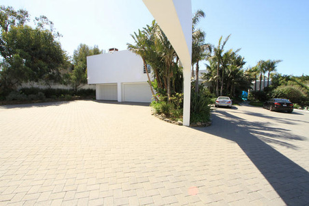 Enlarge photo 46