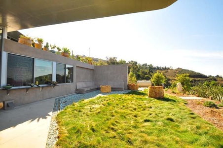 Enlarge photo 32