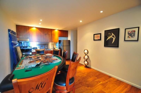 Enlarge photo 80