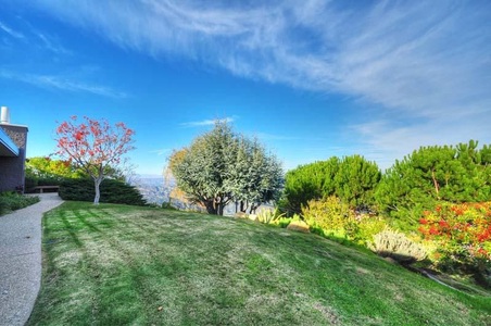 Enlarge photo 128