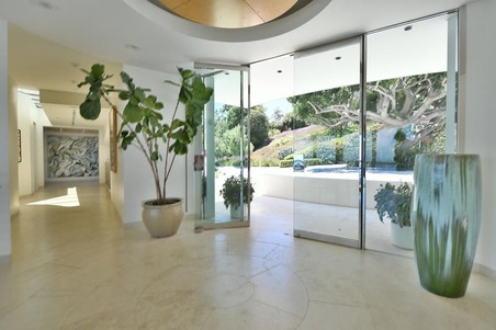 Enlarge photo 23