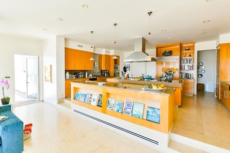 Enlarge photo 26
