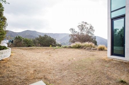 Enlarge photo 24