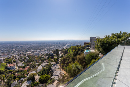 Enlarge photo 56