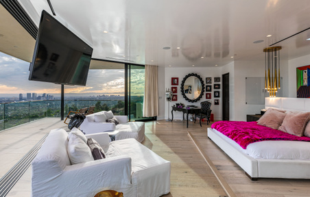 Enlarge photo 58