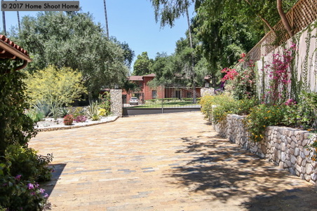 Enlarge photo 24