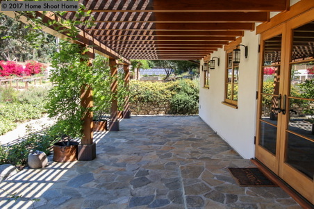 Enlarge photo 105