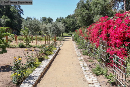 Enlarge photo 118