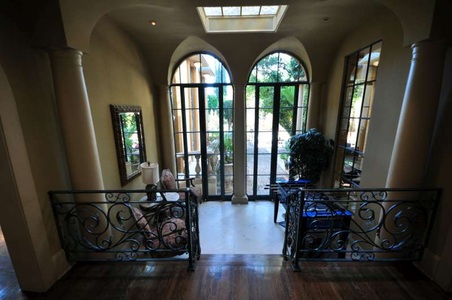 Enlarge photo 44