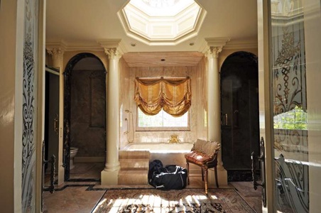Enlarge photo 68
