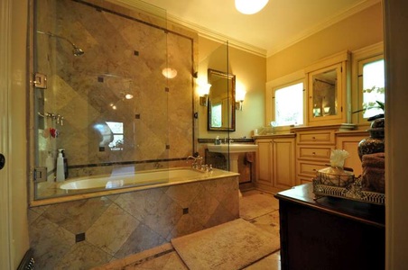 Enlarge photo 71