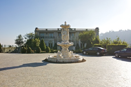 Enlarge photo 24