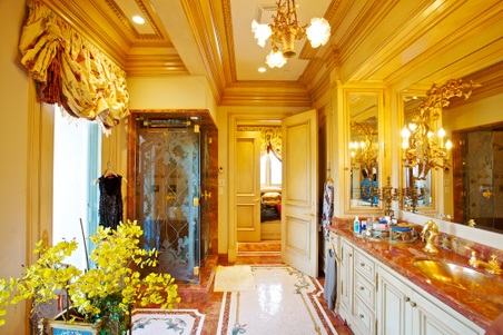 Enlarge photo 149