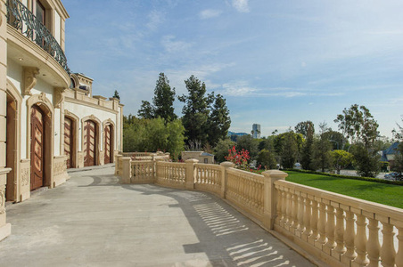 Enlarge photo 37