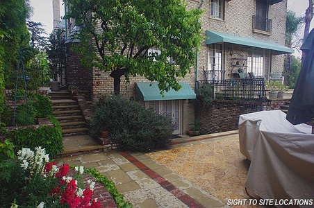 Enlarge photo 24