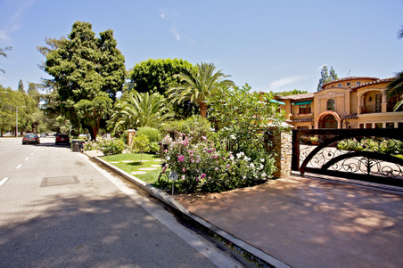 Enlarge photo 2