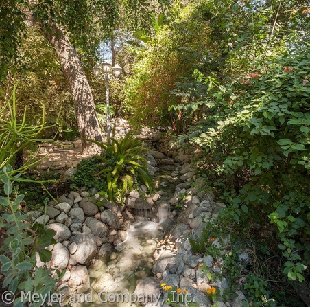 Enlarge photo 108