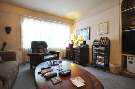 Enlarge photo 33