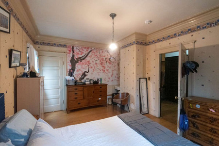 Enlarge photo 52