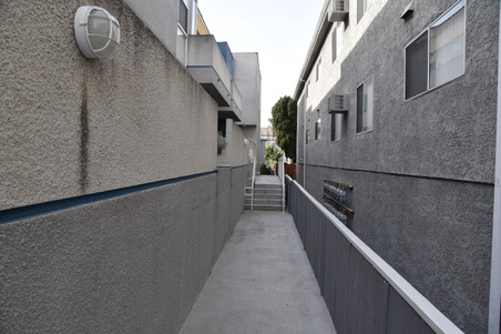 Enlarge photo 24