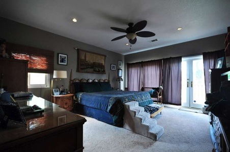 Enlarge photo 37