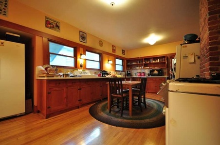 Enlarge photo 18
