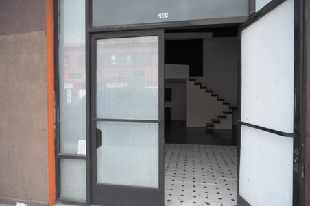 Mark empty store 2