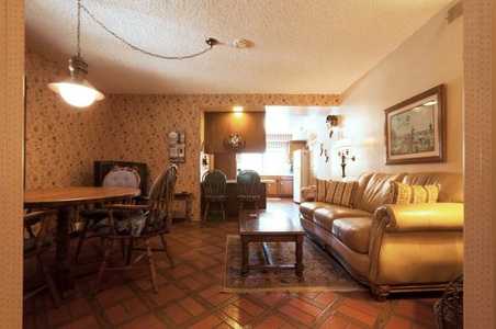 Enlarge photo 35