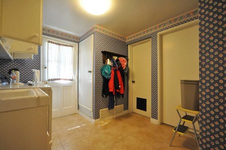 Enlarge photo 87