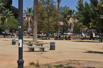 Enlarge photo 76