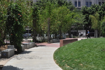 Enlarge photo 12