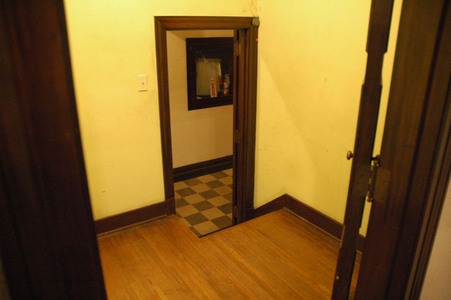 Enlarge photo 19