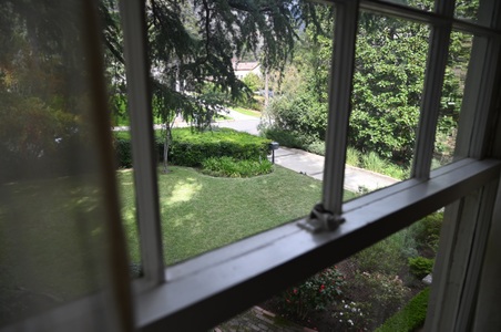 Enlarge photo 128