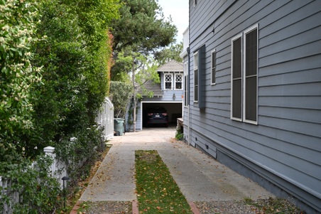 Enlarge photo 24