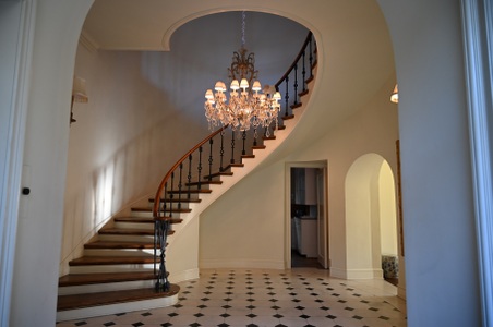 Kingsley Manor