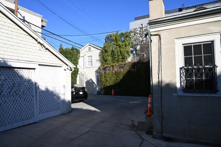 Enlarge photo 105