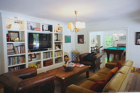 Enlarge photo 36