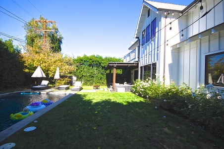 Enlarge photo 46