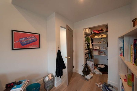 Enlarge photo 68
