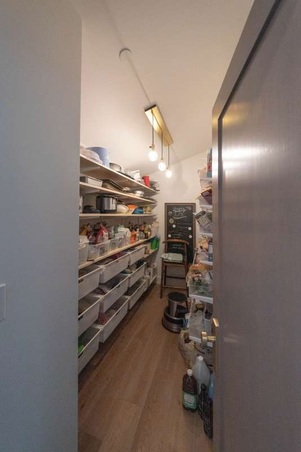 Enlarge photo 69