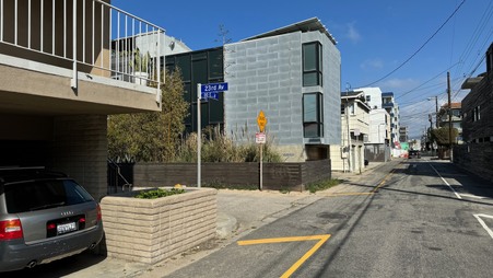 Enlarge photo 2