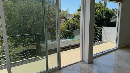 Enlarge photo 109