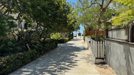 Enlarge photo 32