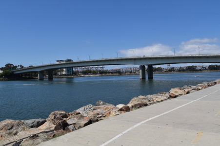 Shoreline park